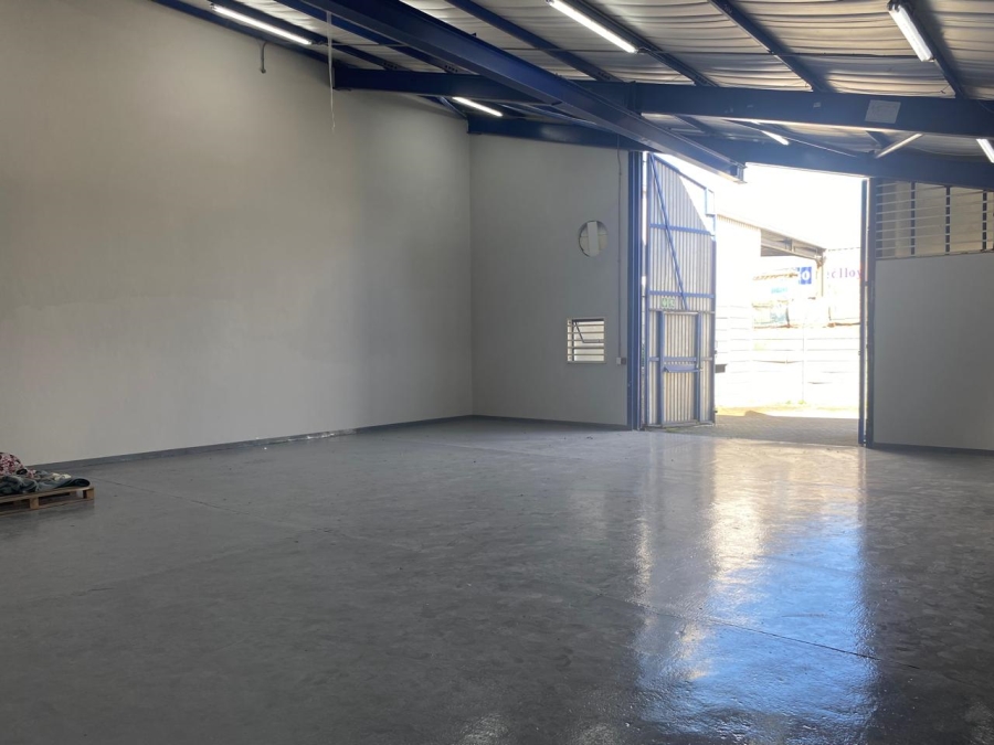 To Let commercial Property for Rent in Claremont Western Cape
